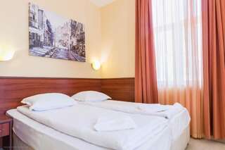 Отель Akroza Hotel Балчик Двухместный номер с 1 кроватью (для 2 взрослых и 2 детей)-2